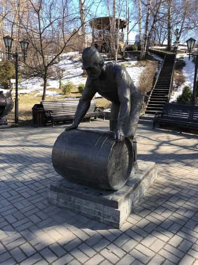 Необычные памятники Томска