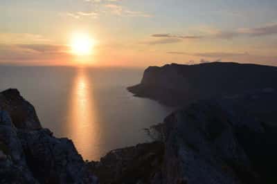Закат в горах Крыма
