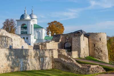 Сила псковской земли: Псков, Печерский монастырь и Изборская крепость