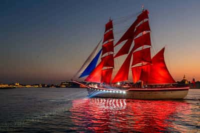 Вечерний Петербург и репетиция шоу «Алые Паруса»