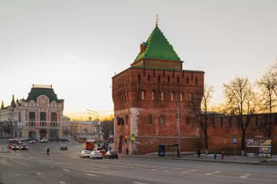 «Начинается земля, как известно, от Кремля» (В.В. Маяковский)