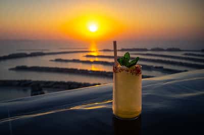 Премиум-день в Дубае: Sky Pool и смотровая площадка Palm Tower