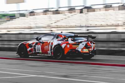 Абу-Даби: впечатления от вождения Aston Martin GT4 (на английском)