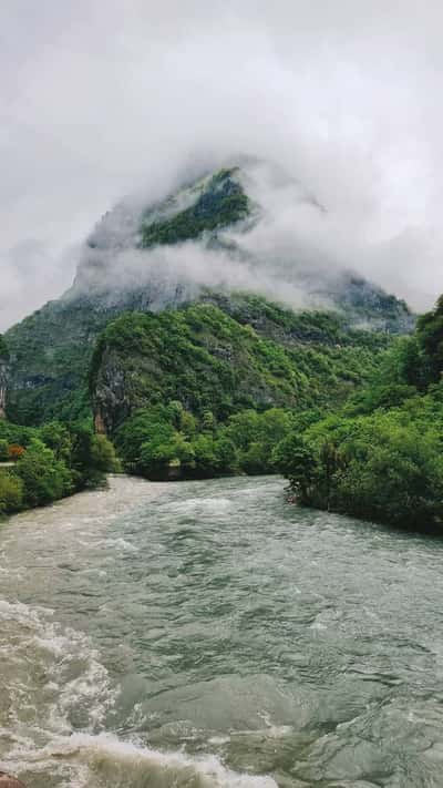 Пляжная Абхазия: озеро Рица и самый красивый пляж