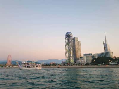 Батуми обоятелен в любую погоду