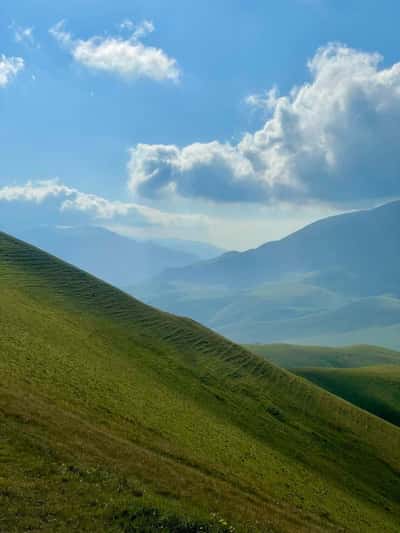 Озеро Иссык, плато Ассы и Медвежий водопад, тур на внедорожнике