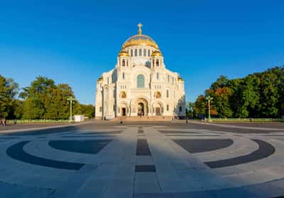 Кронштадт - город цветущих яблонь