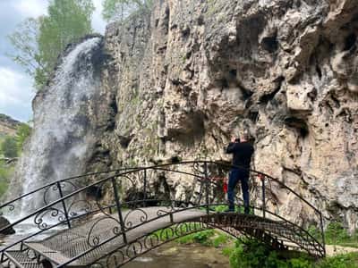 Медовые Водопады и гора Кольцо