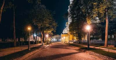 Визит в ночную Петропавловскую крепость. Развод мостов