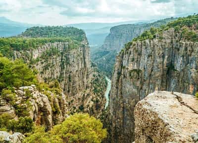 Тазы каньон, Античный Сельге и Адам Каялар из Сиде