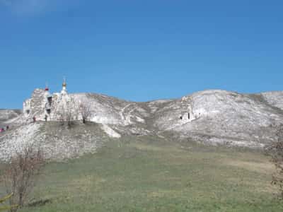 Экскурсия в Костомаровский и Дивногорский пещерные монастыри