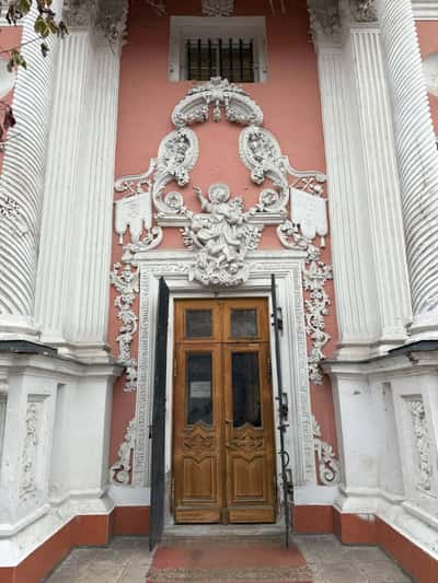 Чистые Пруды: уютные переулки Москвы