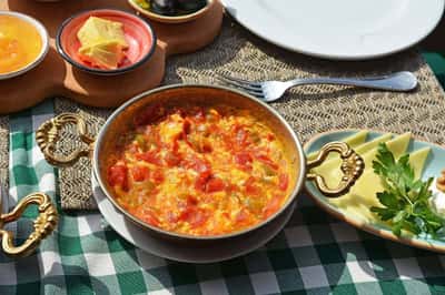 Традиционный турецкий завтрак: вкусное утро Стамбула