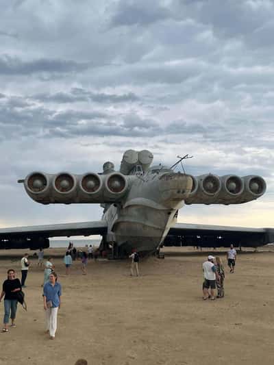 Дербентская крепость и Экраноплан Лунь