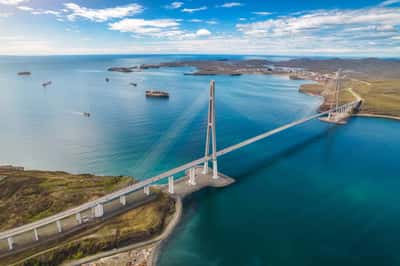 Прогулка по острову Русский с посещением Морефермы