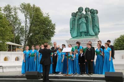 В село Годеново к Животворящему Кресту Господню