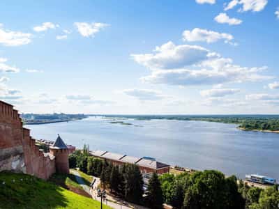 Речная прогулка на теплоходе КолёсовЪ по Волге