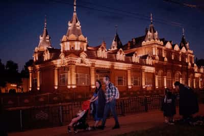 Вечерняя экскурсия «12 чудес Сергиева Посада с фонарщиком Фаролеро»