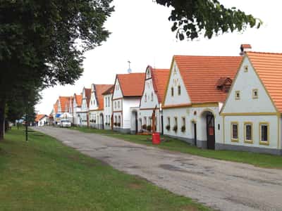 Чешский Крумлов, замок Конопиште и барочное село Голашовице