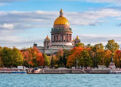 Праздник фонтанов в Петергофе. Осенний тур в Санкт-Петербург на 3 дня