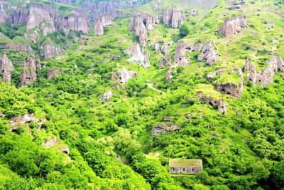 Винный путь и Крылья Татева: тур с дегустацией и посещением ярких мест