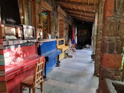 Святой Эчмиадзин с колоритной культурой и музеями