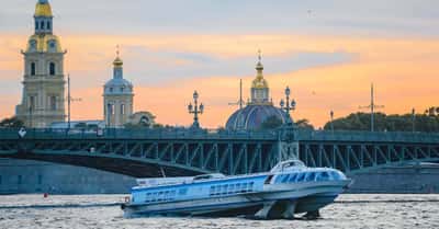 В Петергоф по воде: Нижний парк с фонтанами (включены билеты в парк)