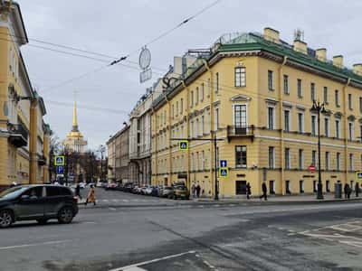 Праздничные традиции Петербурга: семейная прогулка