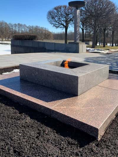Места памяти блокадного Ленинграда + Пискарёвское кладбище
