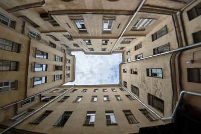 Проходные дворы Петербурга: Васильевский остров - город в городе