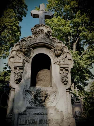 Тайны и мистика Никольского кладбища