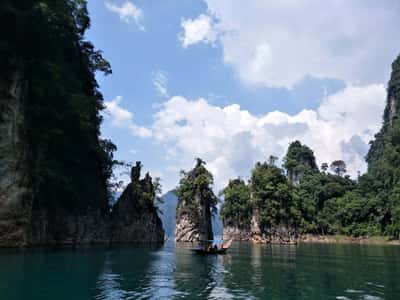 Озеро Cheow Lan Lake. Пещерная экзотика