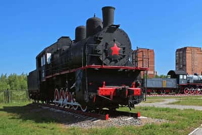 Советский Горький. Автомобиль, самолеты, корабли, паровозы