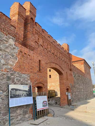 Замки Шаакен, Нойхаузен и бастион «Обертайх»