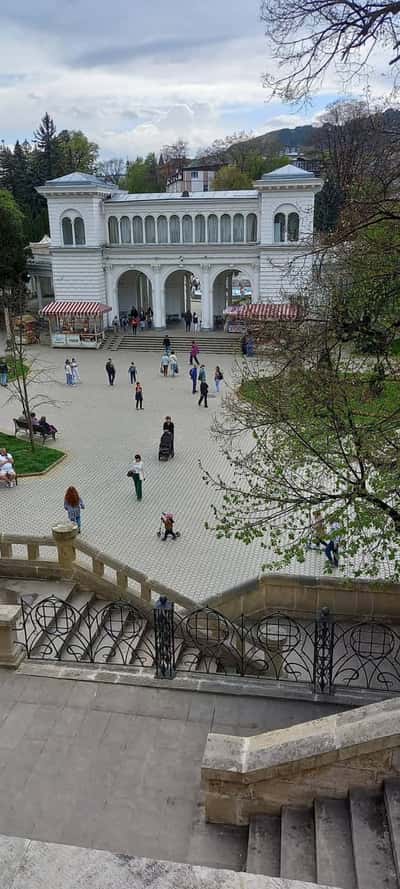 Город Солнца и Нарзана: прогулка по исторической части города и парку