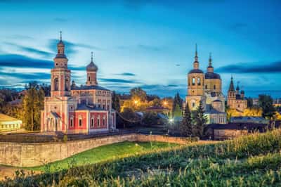 История малых городов: Серпухов и Таруса на транспорте туристов