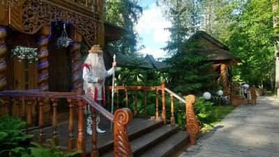 Индивидуальная экскурсия в поместье Деда Мороза на микроавтобусе