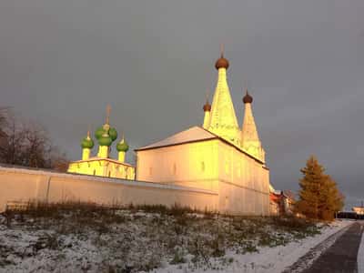 Дивный Углич: прогулка с посещением монастырей и кремля