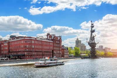 Речной экспресс-маршрут от причалов Воробьёвы горы и Парк «Зарядье»