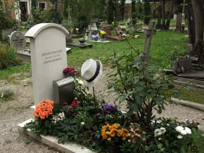 Остров кладбище Сан-Микеле и могила Бродского