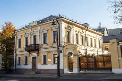 Пречистенка и Остоженка: дворцы, особняки и тайны переулков