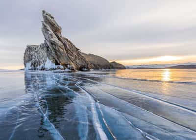 Путешествие по льду Байкала