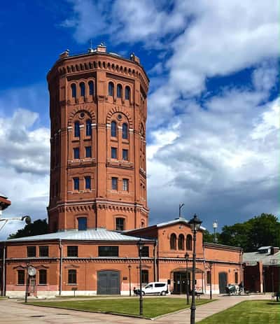 От глухой окраины до элитного квартала. Экскурсия вокруг Таврического сада