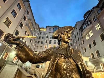 Прогулка «Васильевский остров - несбывшийся центр Петербурга» в мини группе