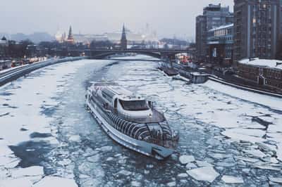 Круиз по Москве-реке на борту яхты Radisson