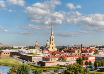 Весна на берегах Невы