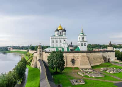 Экскурсионный тур в Псков с отдыхом в Изборске на 7 дней. Лето-осень