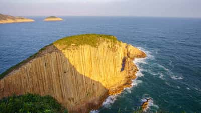 Экскурсия на катере по геопарку «Четыре морские арки»