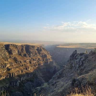 Аллея армянского алфавита и монастырь Сагмосаванк с дегустациями