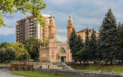 «Аланский вечер»: этно-программа с ужином и обзорной экскурсией (на выбор)